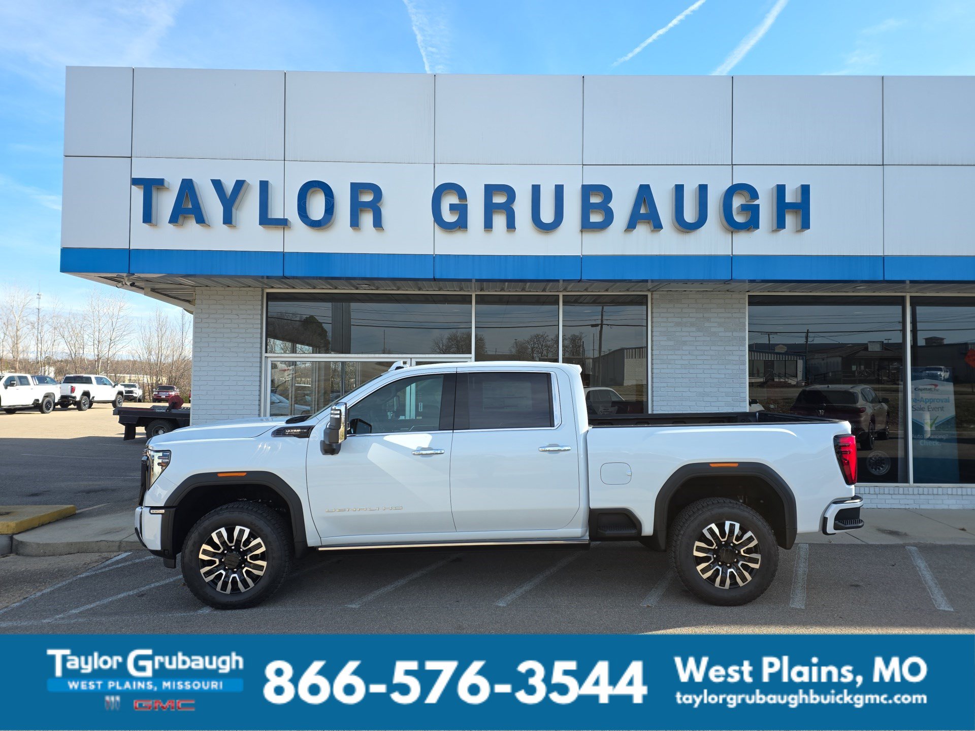Glacier White Tricoat 2026 GMC Sierra 3500HD Pickup Truck Four-Wheel Drive Automatic