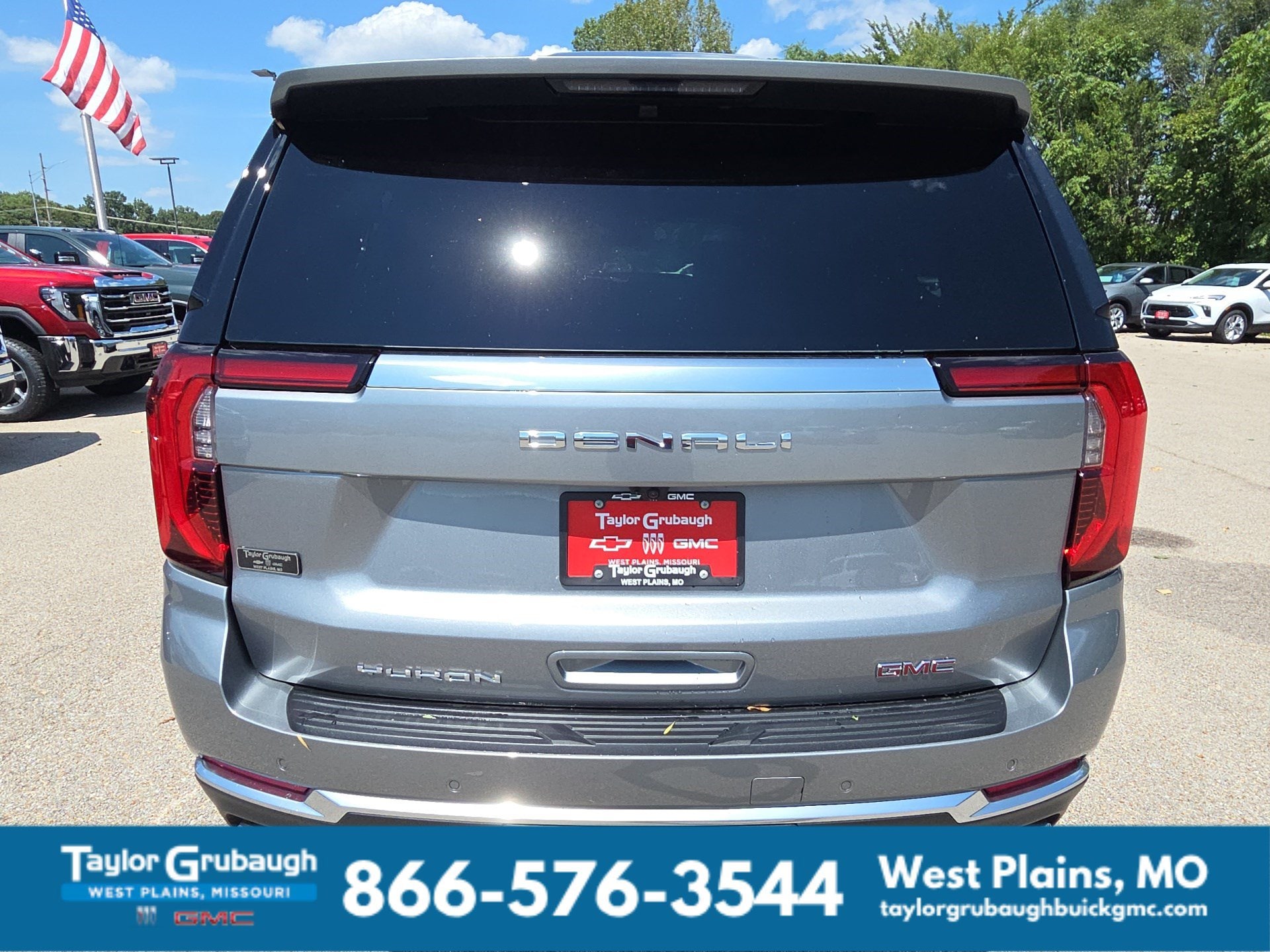 2026 GMC Yukon XL Denali - Photo 7