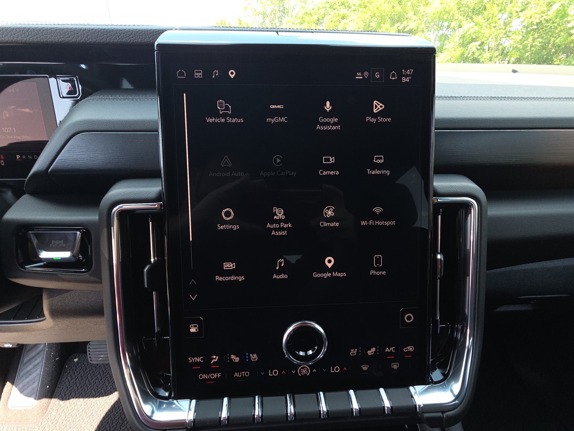 2026 GMC Yukon XL Denali - Photo 23