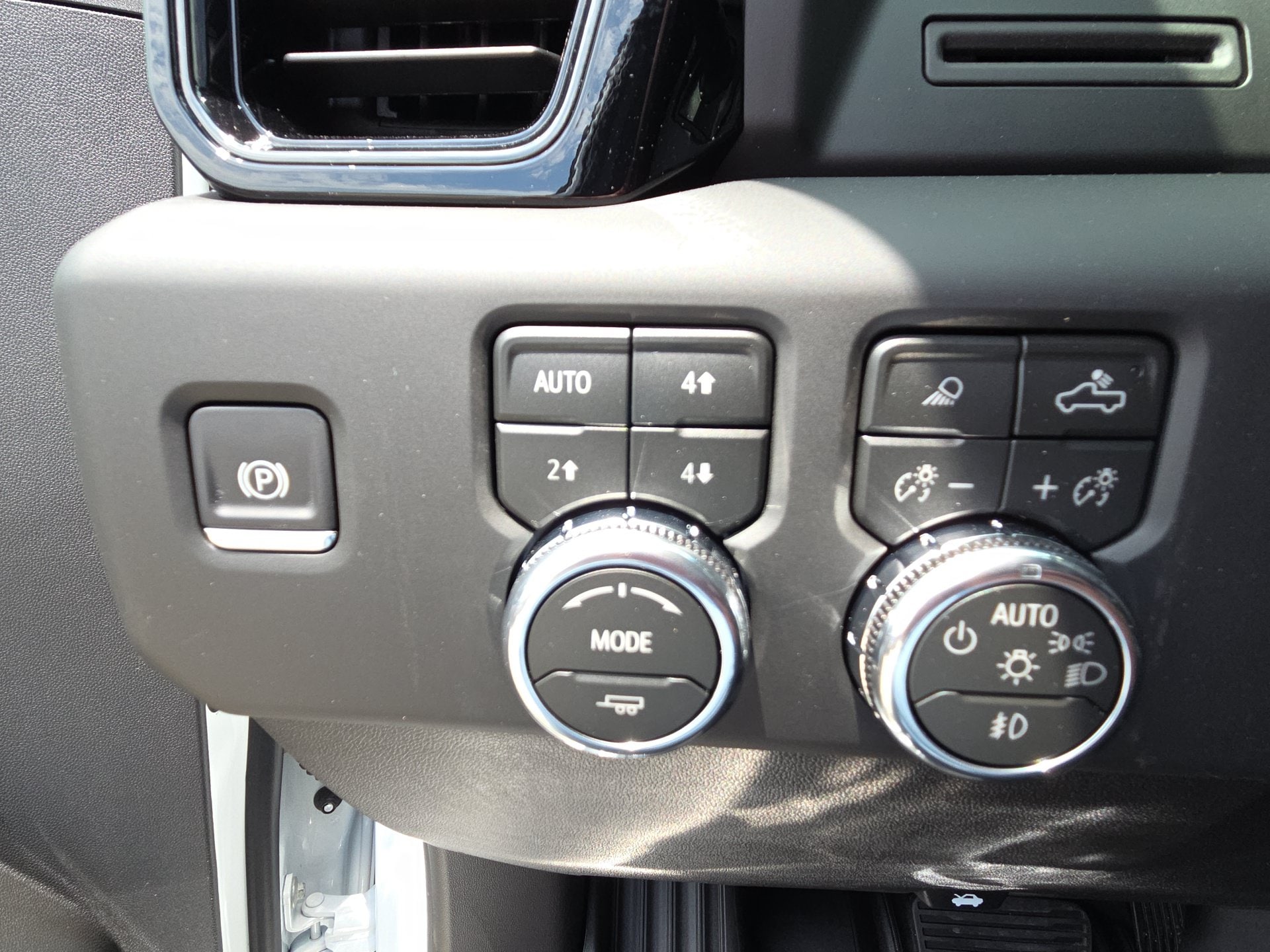 2026 GMC Sierra 1500 AT4 - Photo 22