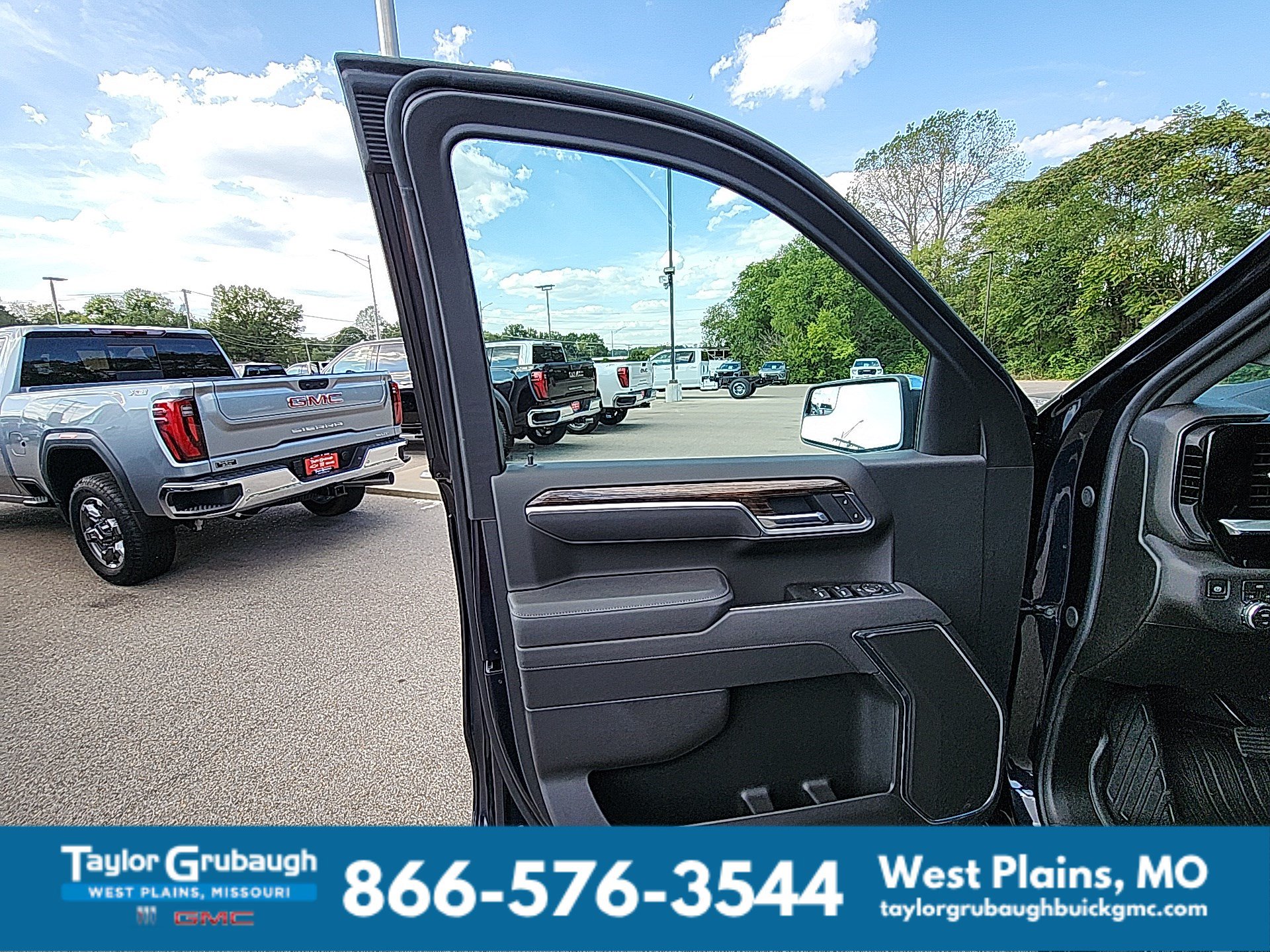 2026 GMC Sierra 1500 SLE - Photo 14