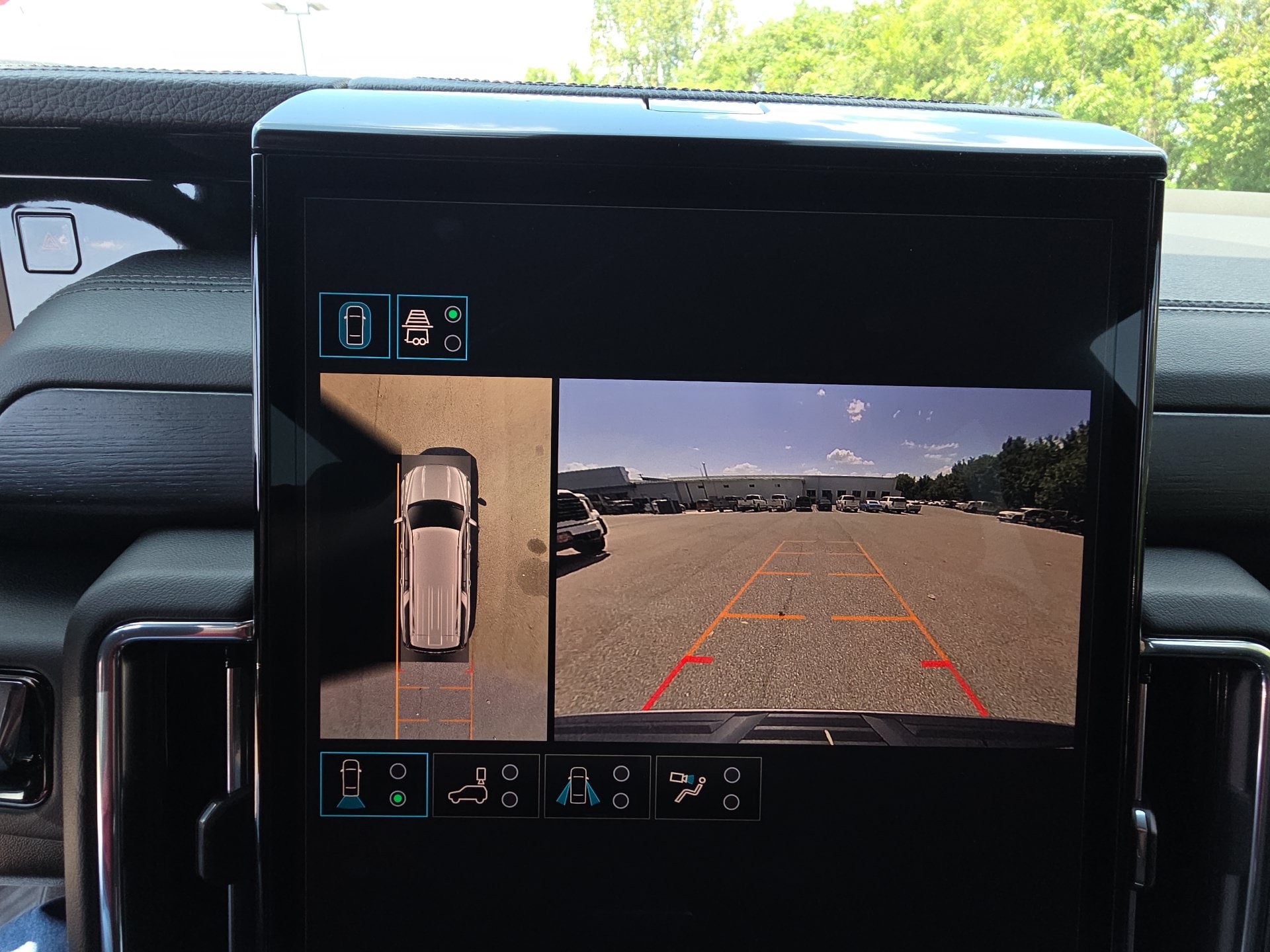 2026 GMC Yukon XL Denali - Photo 22