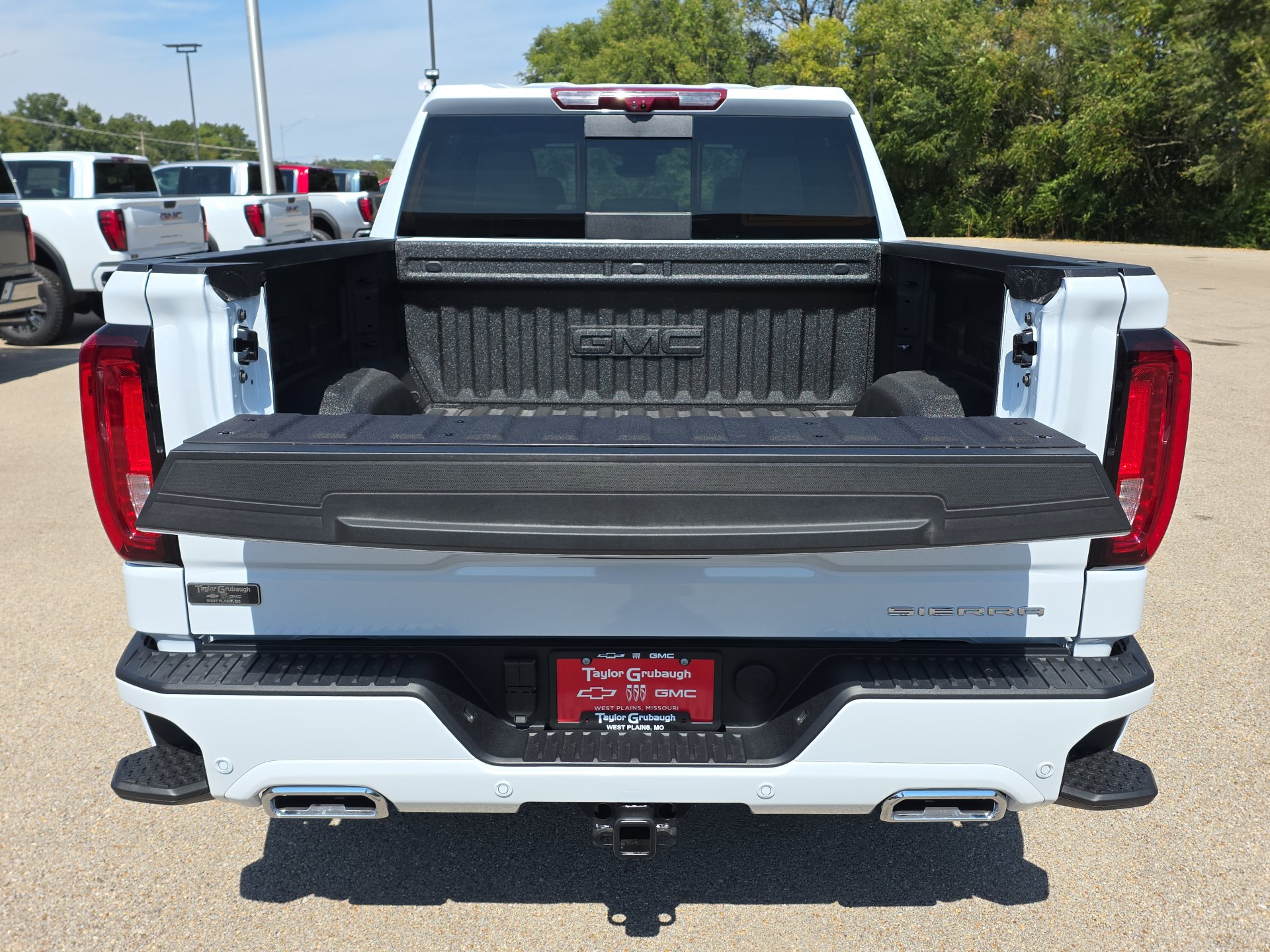 2026 GMC Sierra 1500 Denali - Photo 9