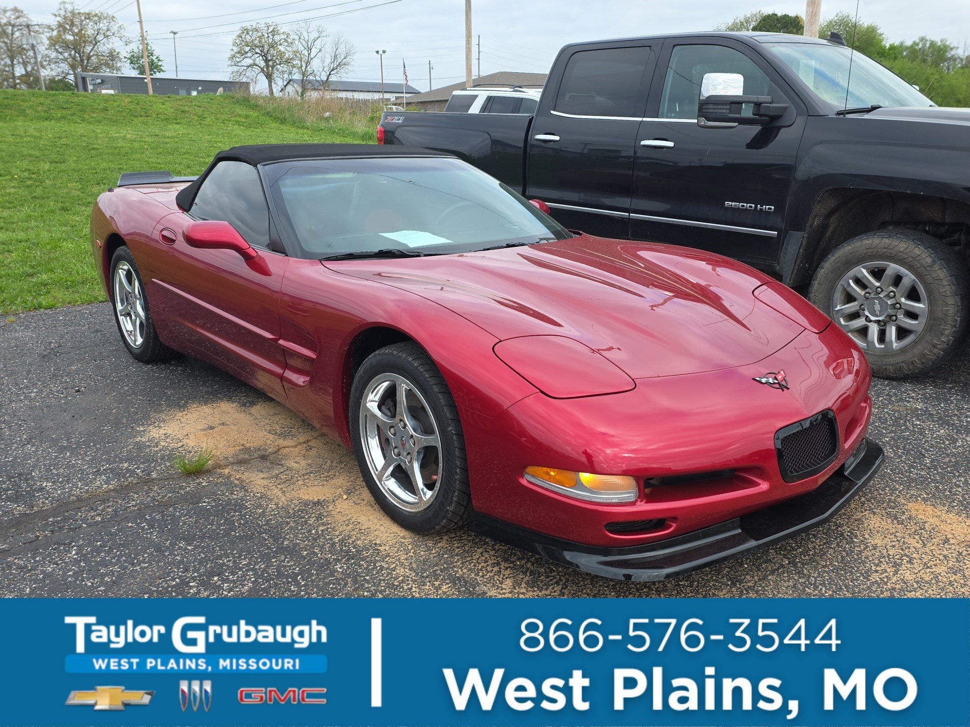 Gray (Magnetic Red Metallic) 2000 Chevrolet Corvette Convertible RWD Convertible Rear-Wheel Drive Automatic