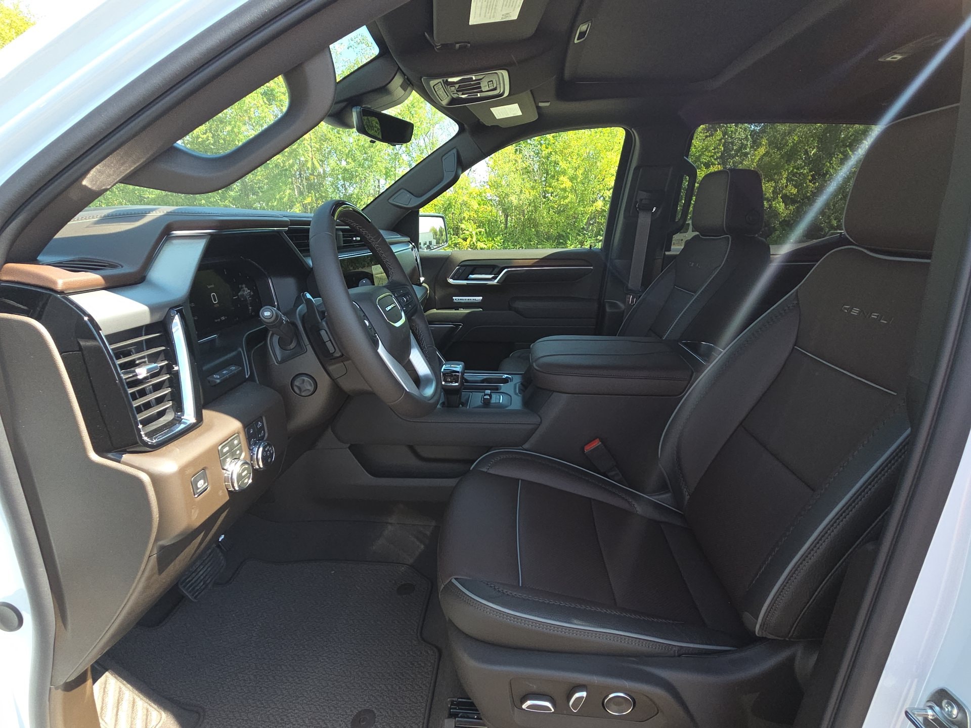 2026 GMC Sierra 1500 Denali - Photo 17