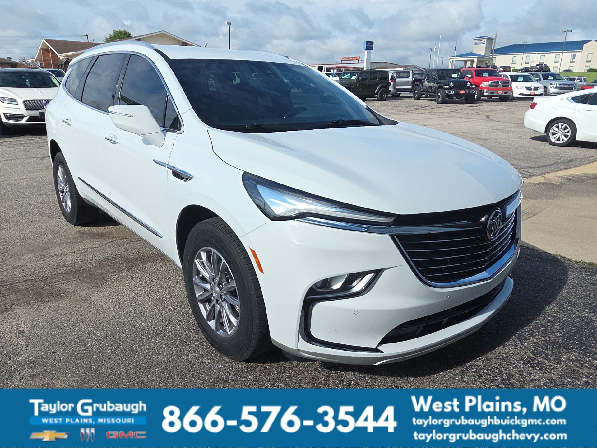 Summit White 2022 Buick Enclave SUV / Crossover Front-Wheel Drive Automatic