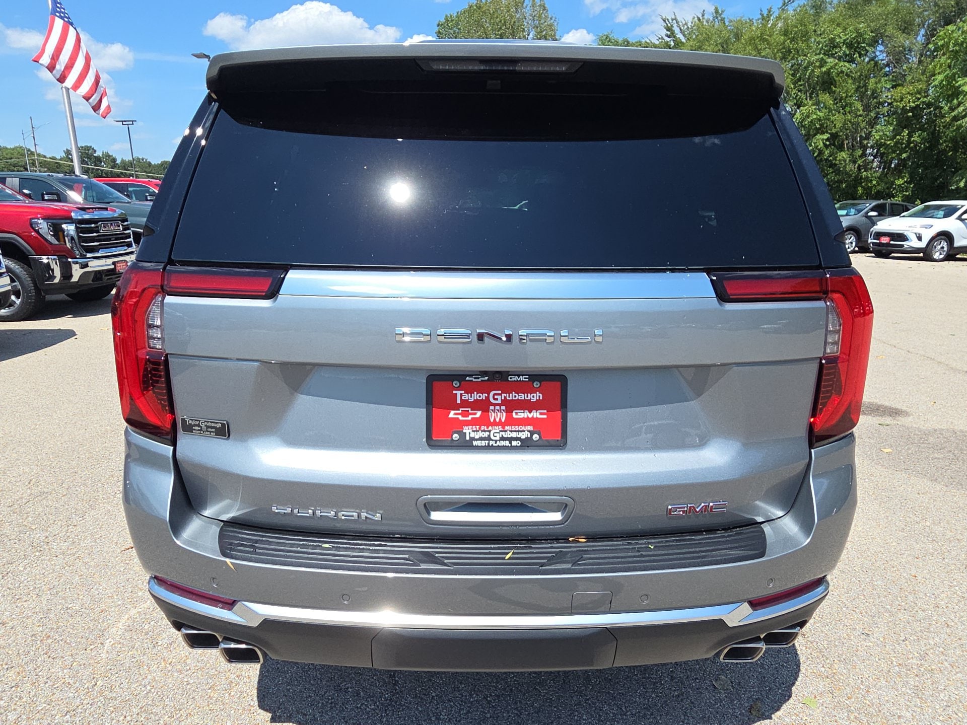 2026 GMC Yukon XL Denali - Photo 7