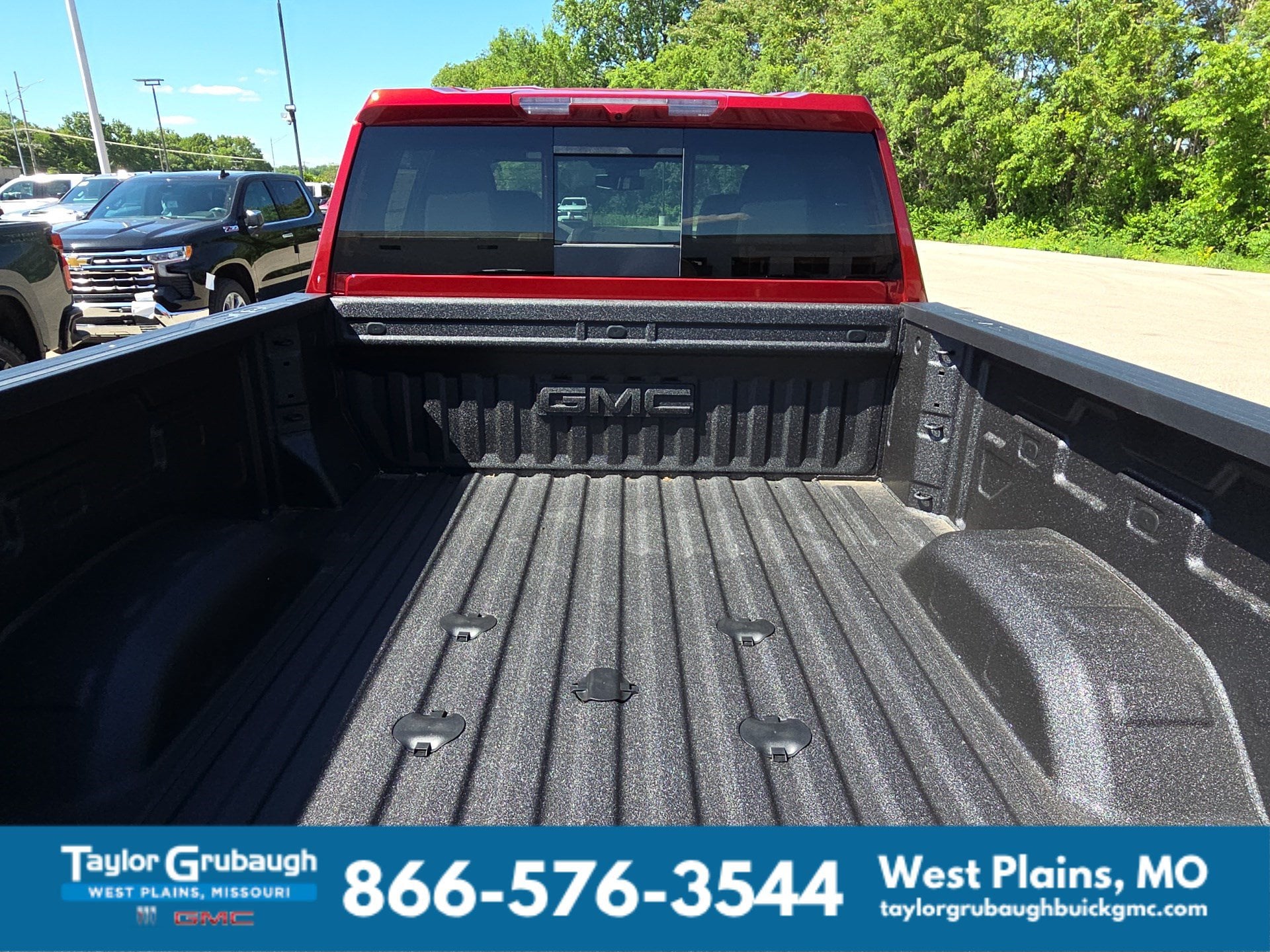 2026 GMC Sierra 3500HD SLT - Photo 9