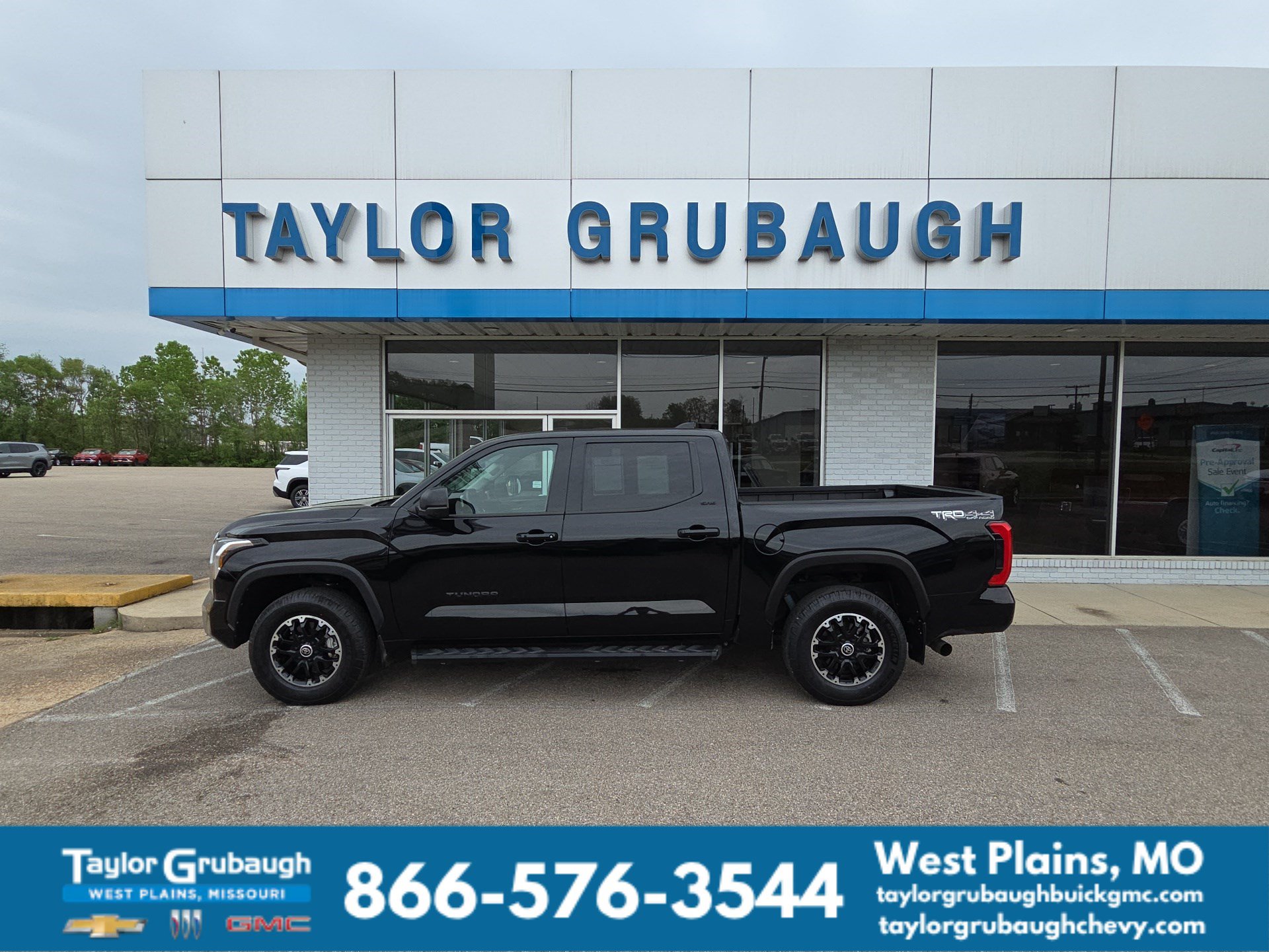  2023 Toyota Tundra SR5 CrewMax Cab 4WD   