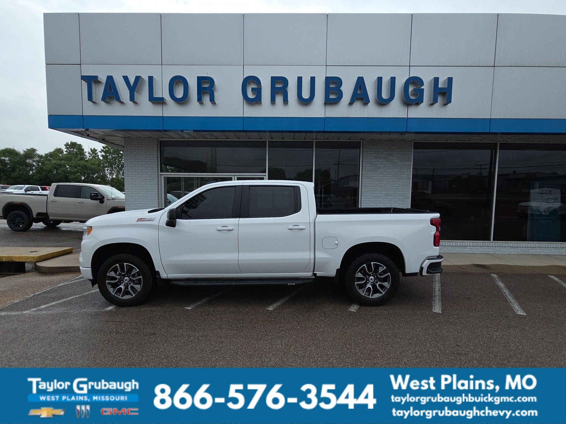 Summit White 2023 Chevrolet Silverado 1500 Pickup Truck Four-Wheel Drive Automatic