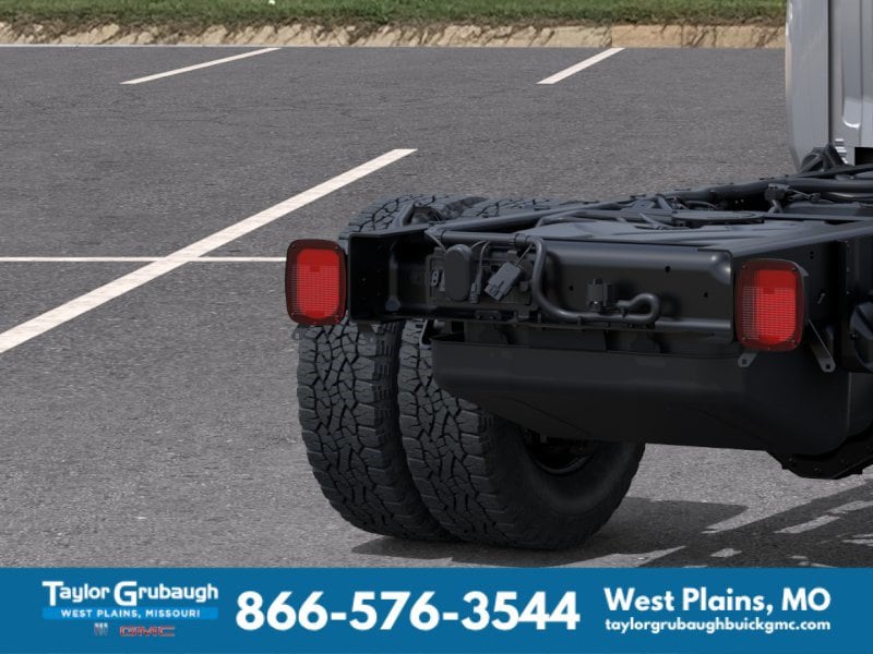 2026 GMC Sierra 3500 Chassis Cab SLE - Photo 11