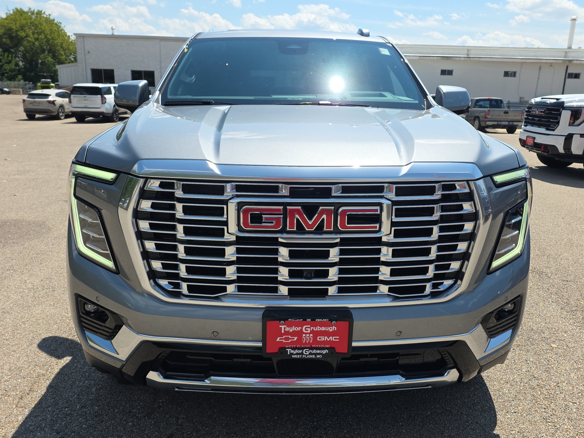 2026 GMC Yukon XL Denali - Photo 3