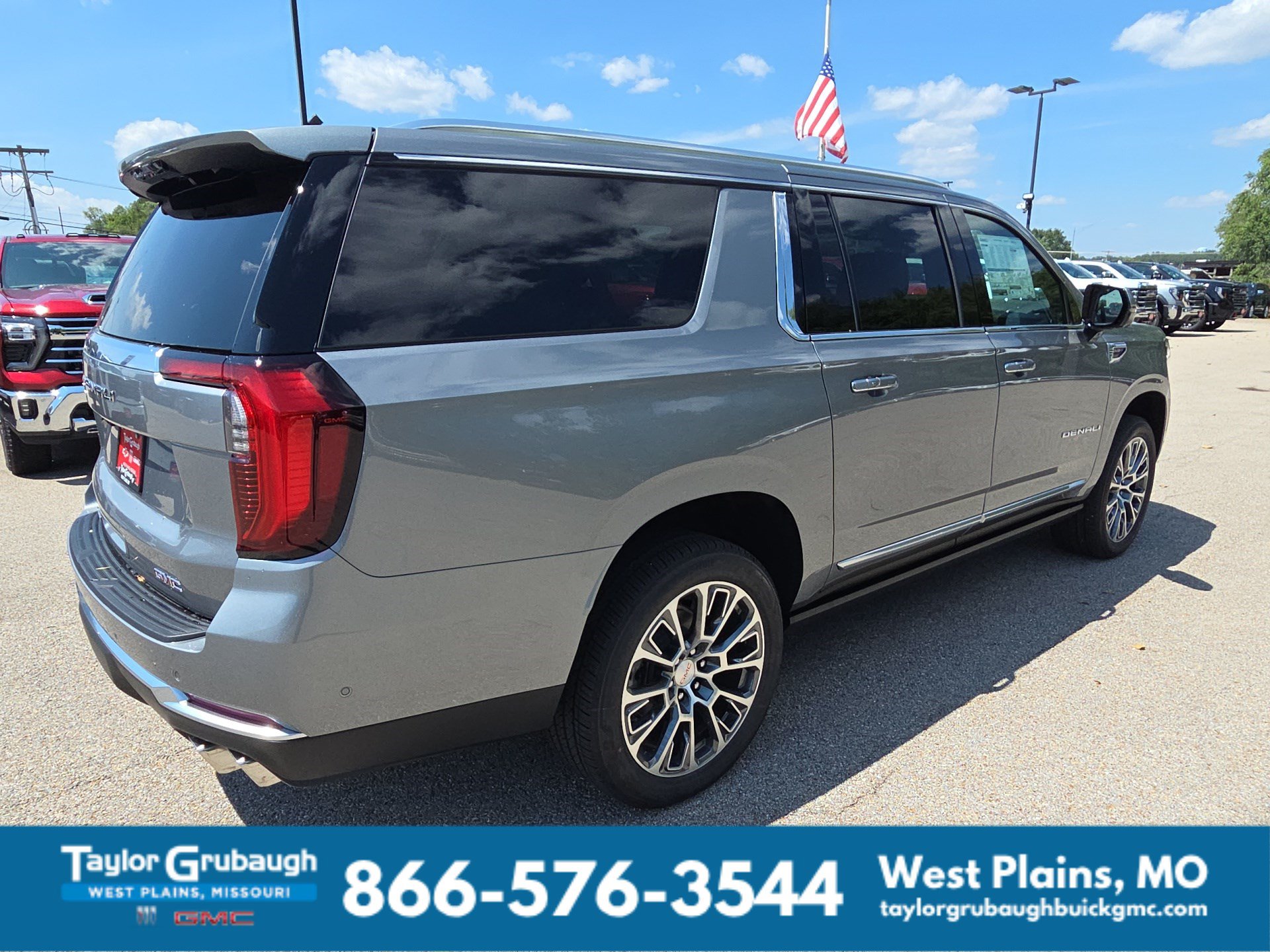 2026 GMC Yukon XL Denali - Photo 8