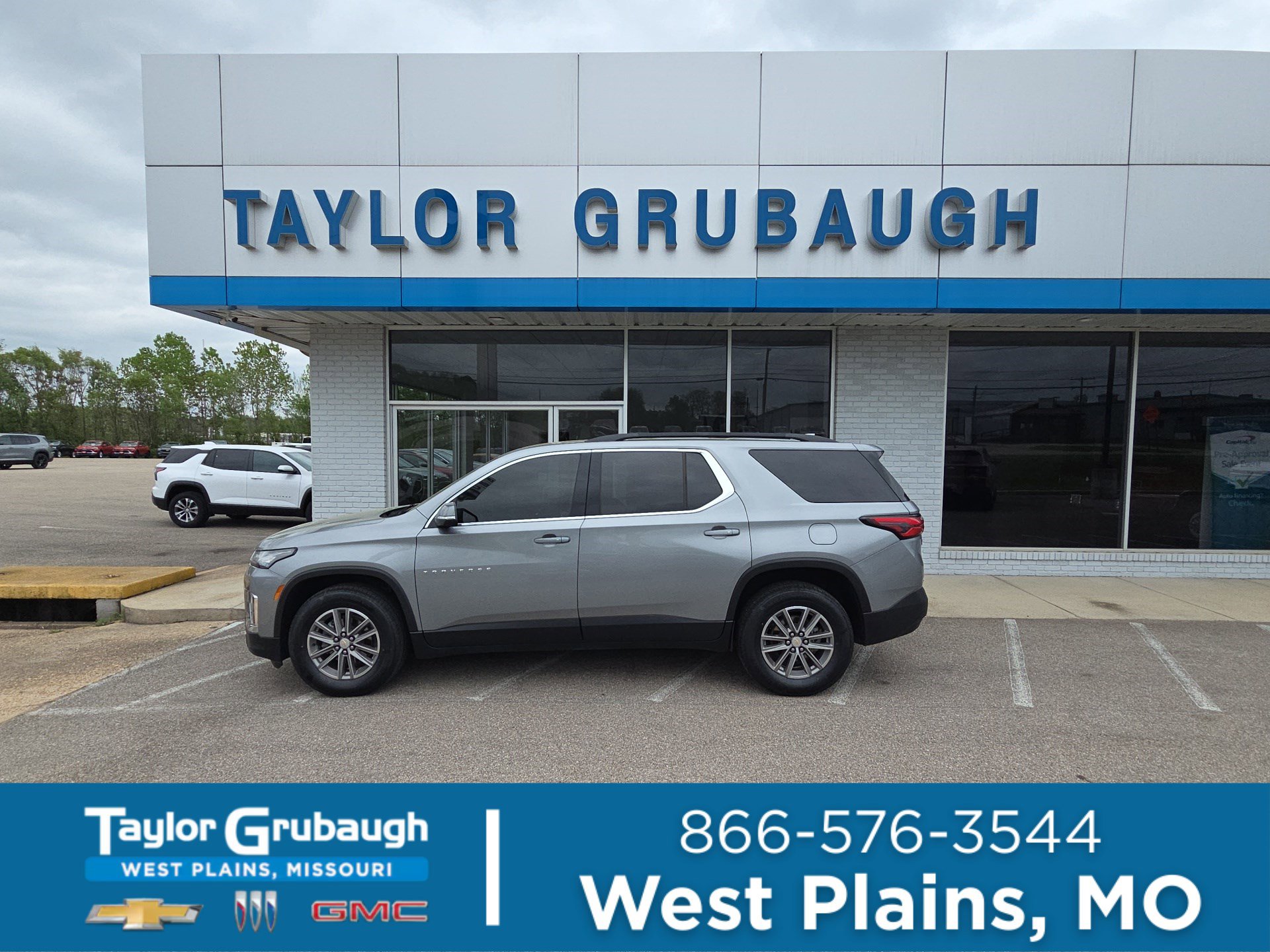 Sterling Gray Metallic 2024 Chevrolet Traverse Limited LT Cloth FWD SUV / Crossover Front-Wheel Drive Automatic