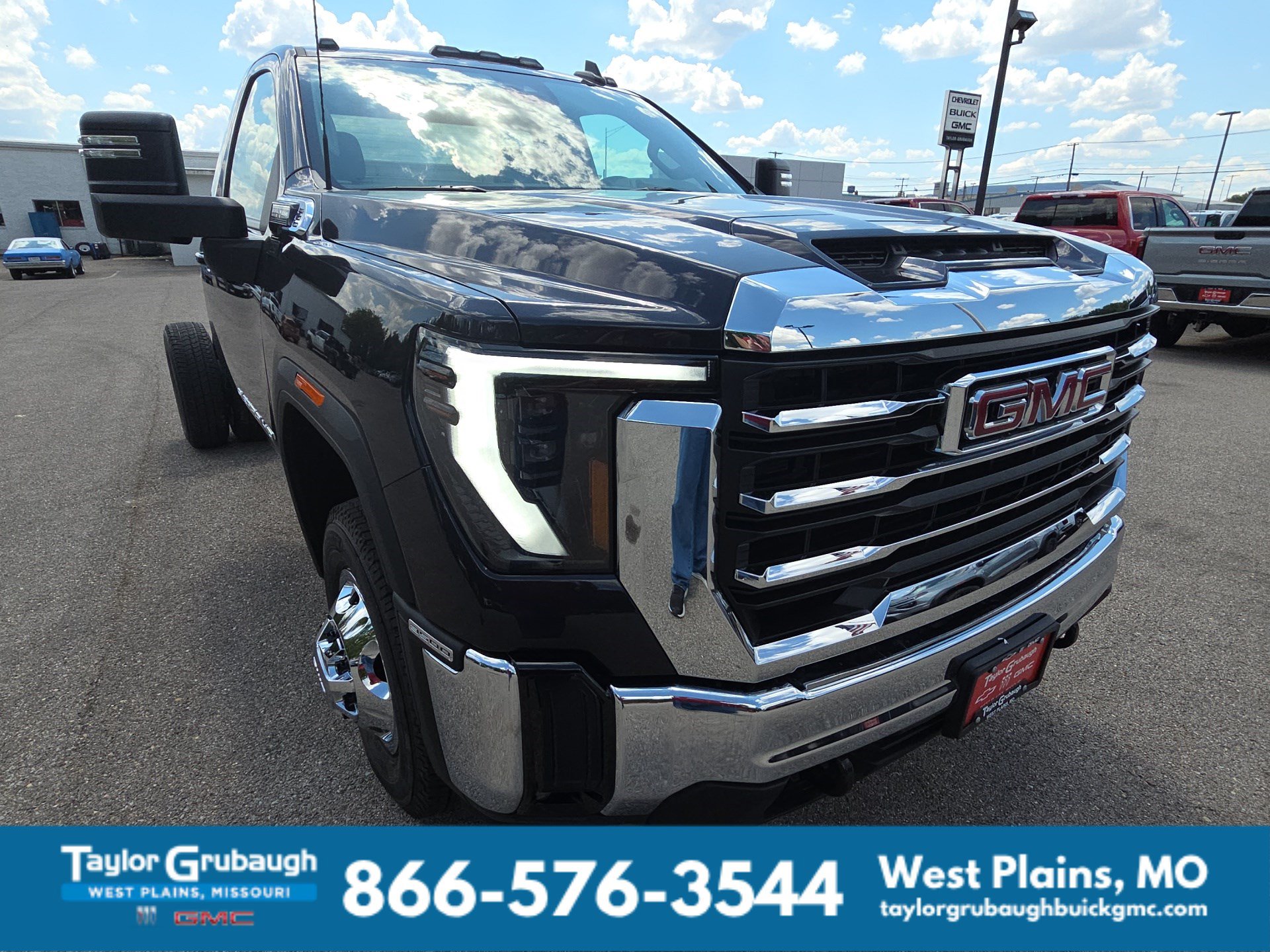 2026 GMC Sierra 3500 Chassis Cab SLE - Photo 12