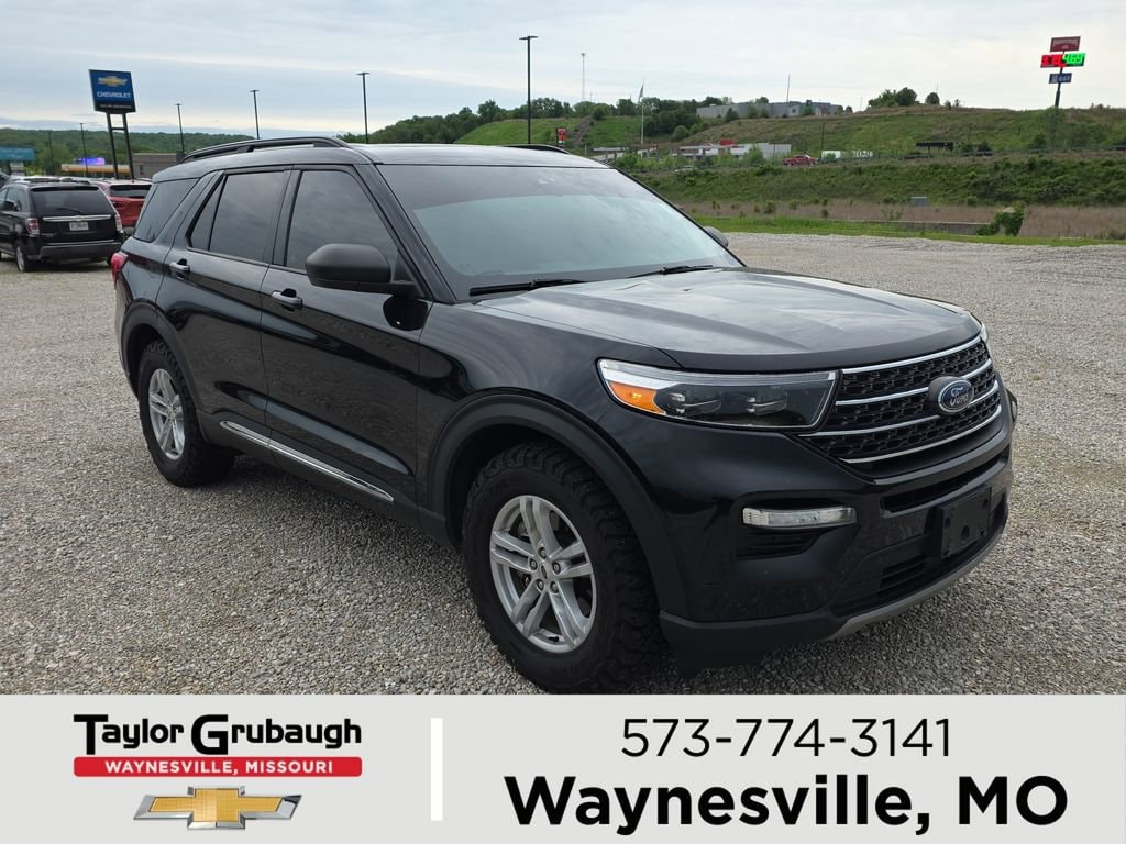 2022 Ford Explorer XLT 4WD's photo