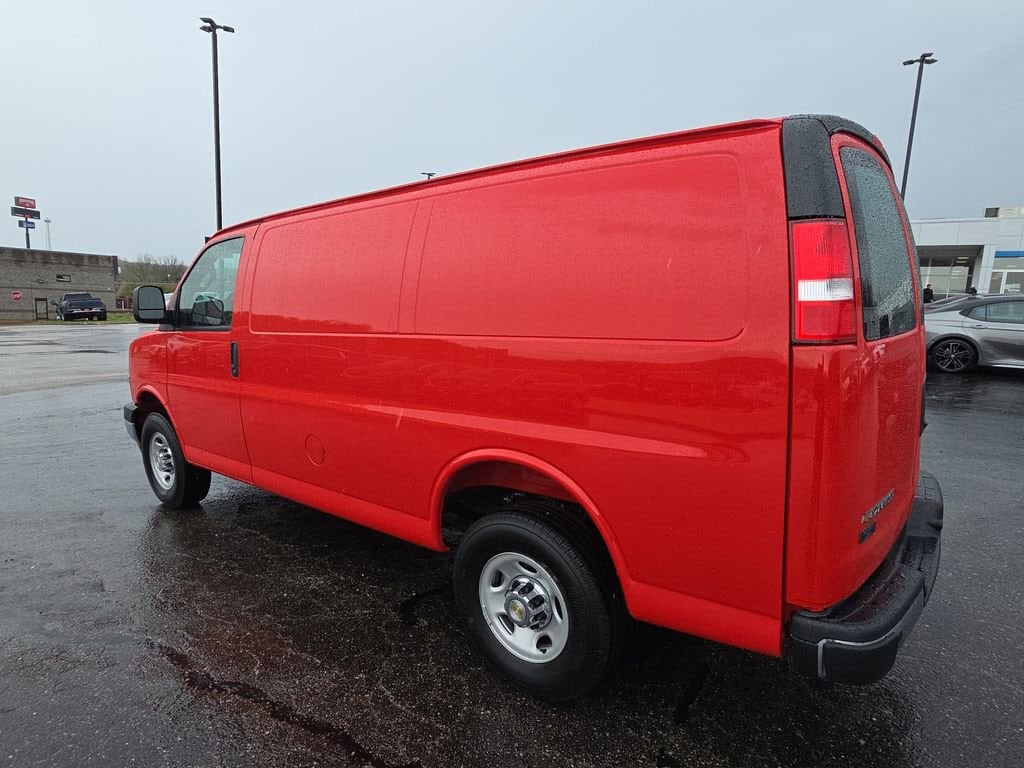 2026 Chevrolet Express Cargo Work Van - Photo 6