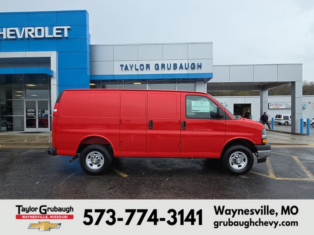 2026 Chevrolet Express 3500 Work Van HD's photo