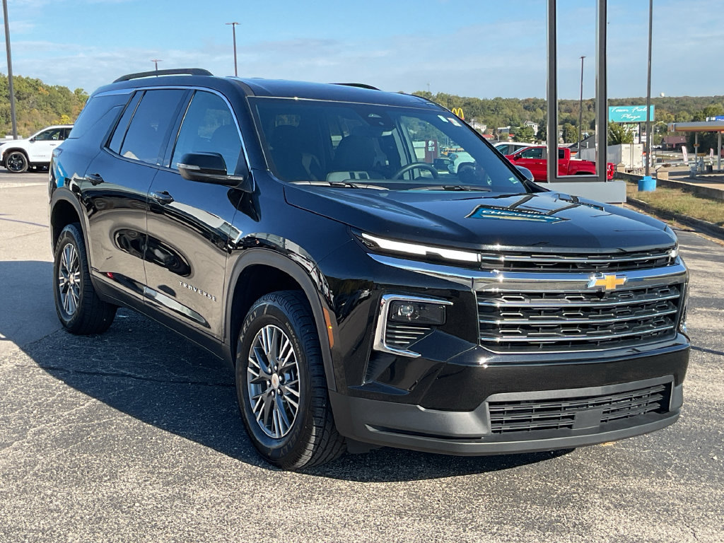 Used 2026 Chevrolet Traverse LT SUV