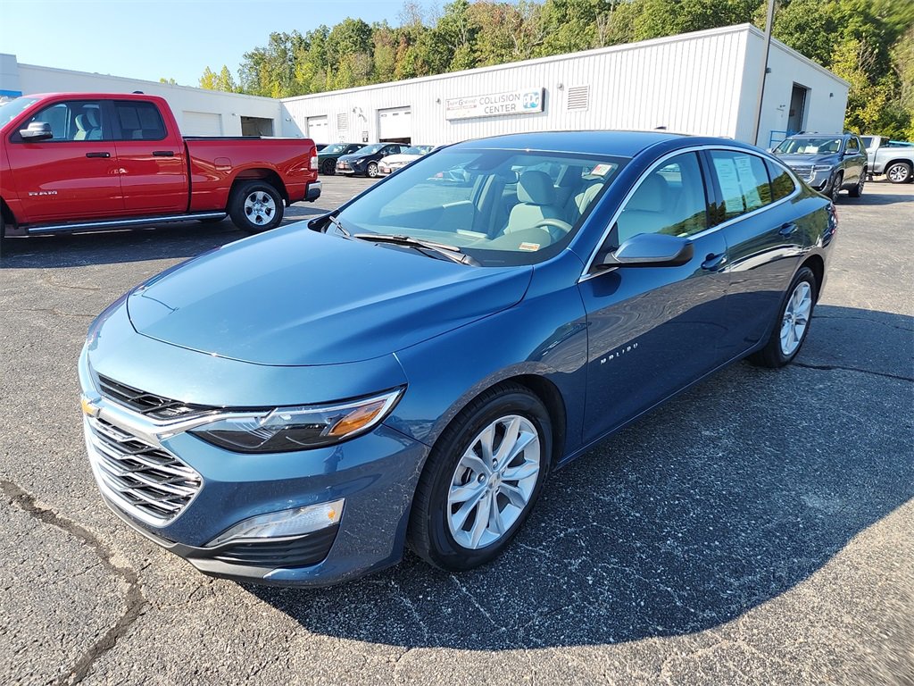 2025 Chevrolet Malibu 1LT photo 4