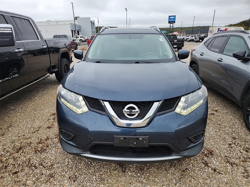 Used 2016 Nissan Rogue SV