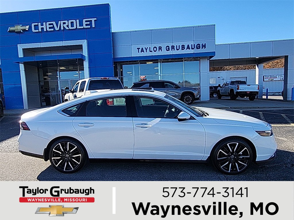 2025 Honda Accord Hybrid Touring's photo