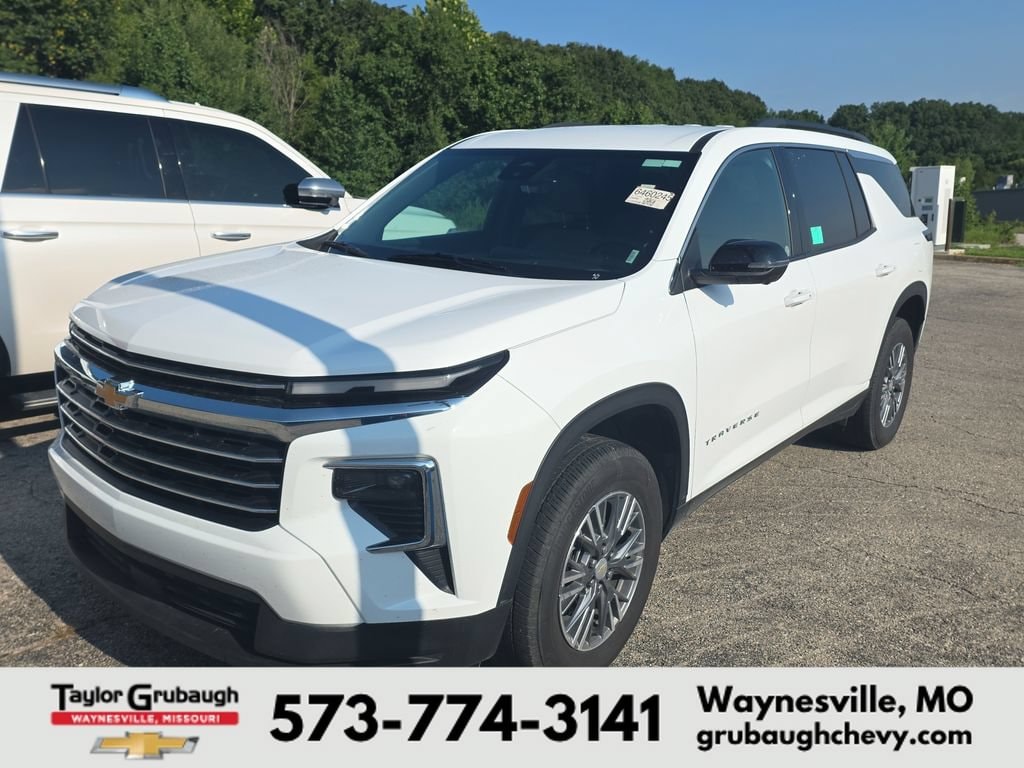 Used 2026 Chevrolet Traverse LT SUV