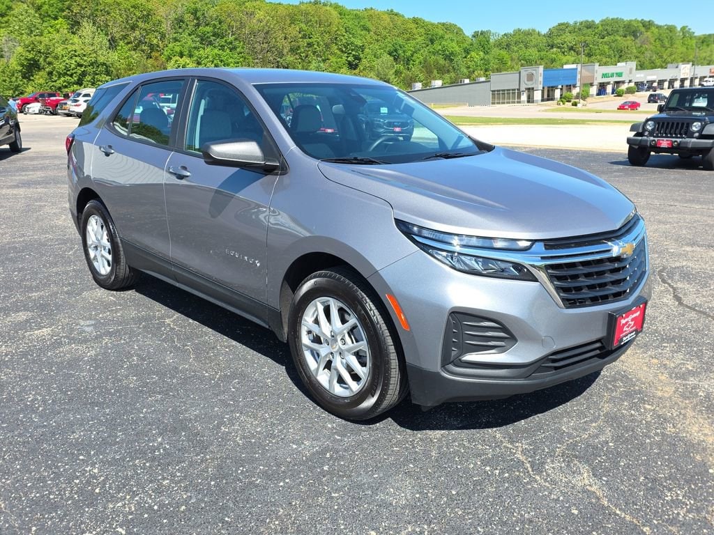 Used 2023 Chevrolet Equinox LS with VIN 3GNAXHEG9PL270806 for sale in Waynesville, MO