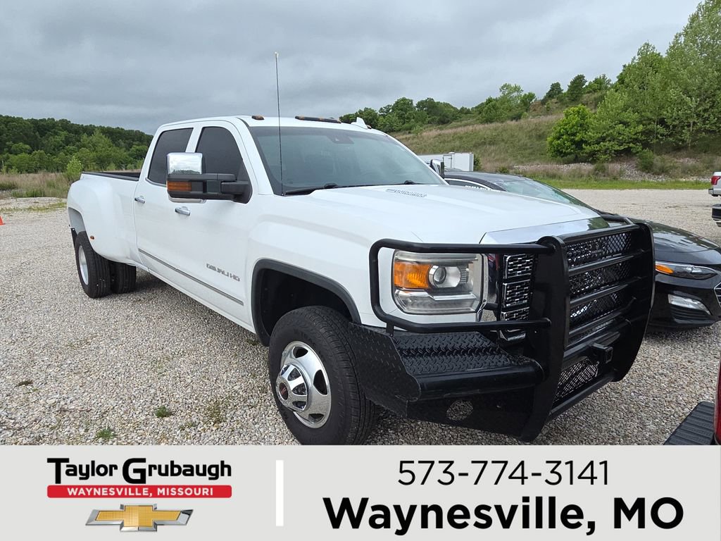 2015 GMC Sierra 4WD Crew Cab Standard Box SRW's photo
