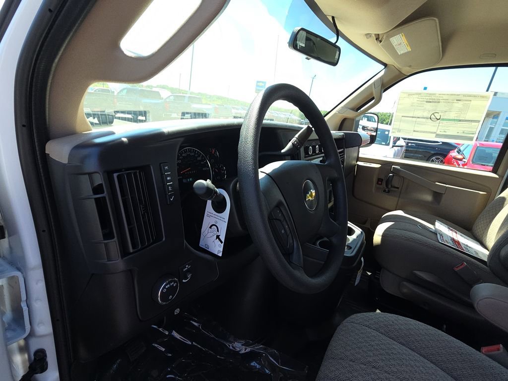 2026 Chevrolet Express Cargo Work Van - Photo 14