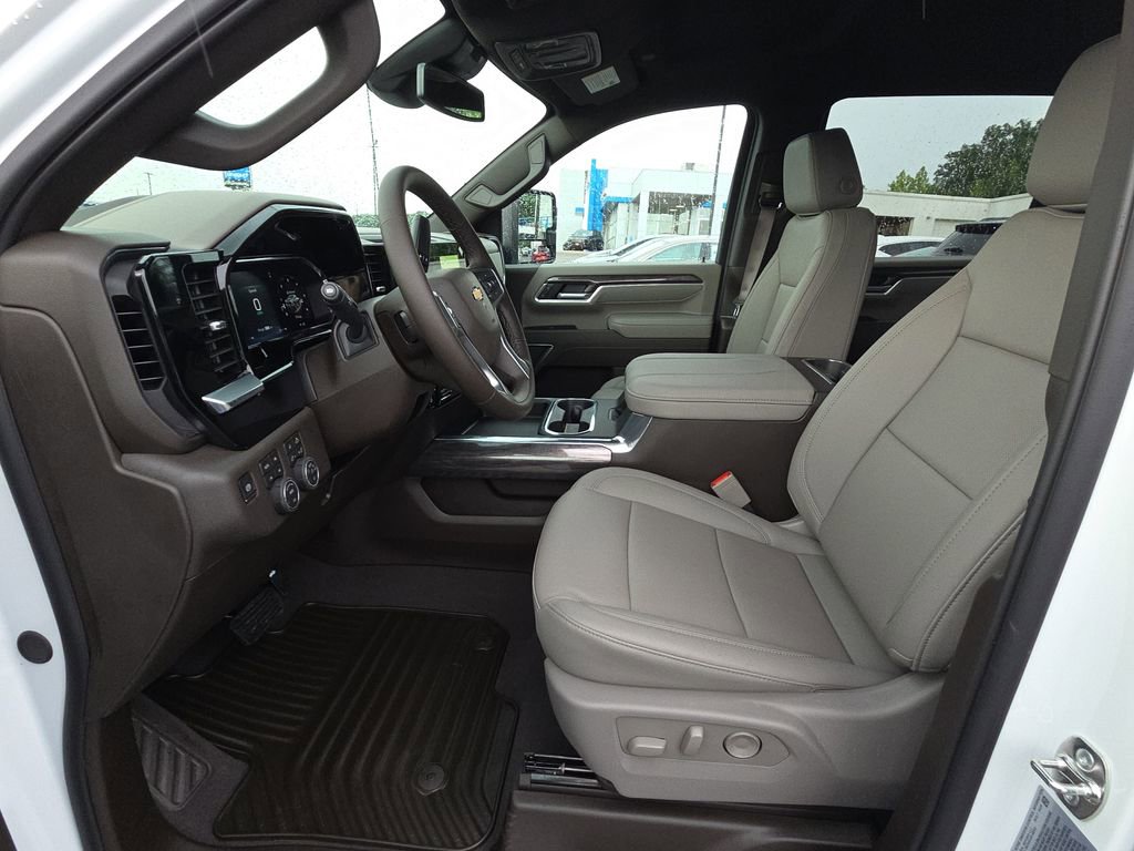 2026 Chevrolet Silverado 3500 HD LTZ - Photo 16