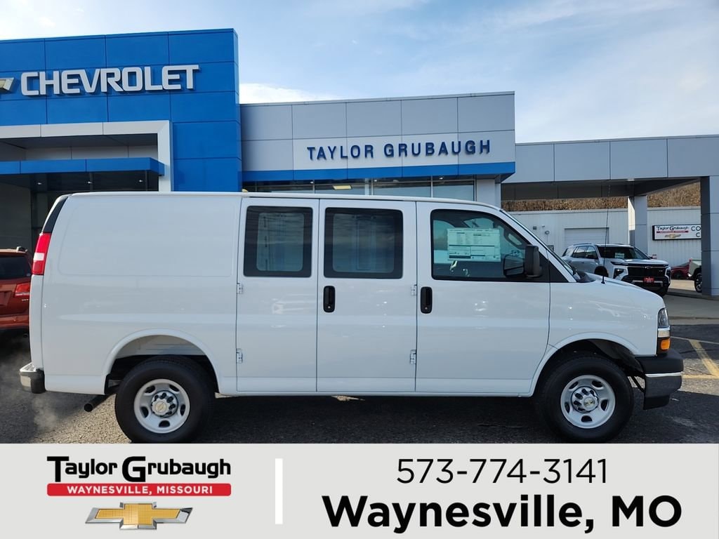 2025 Chevrolet Express 2500 Work Van HD's photo