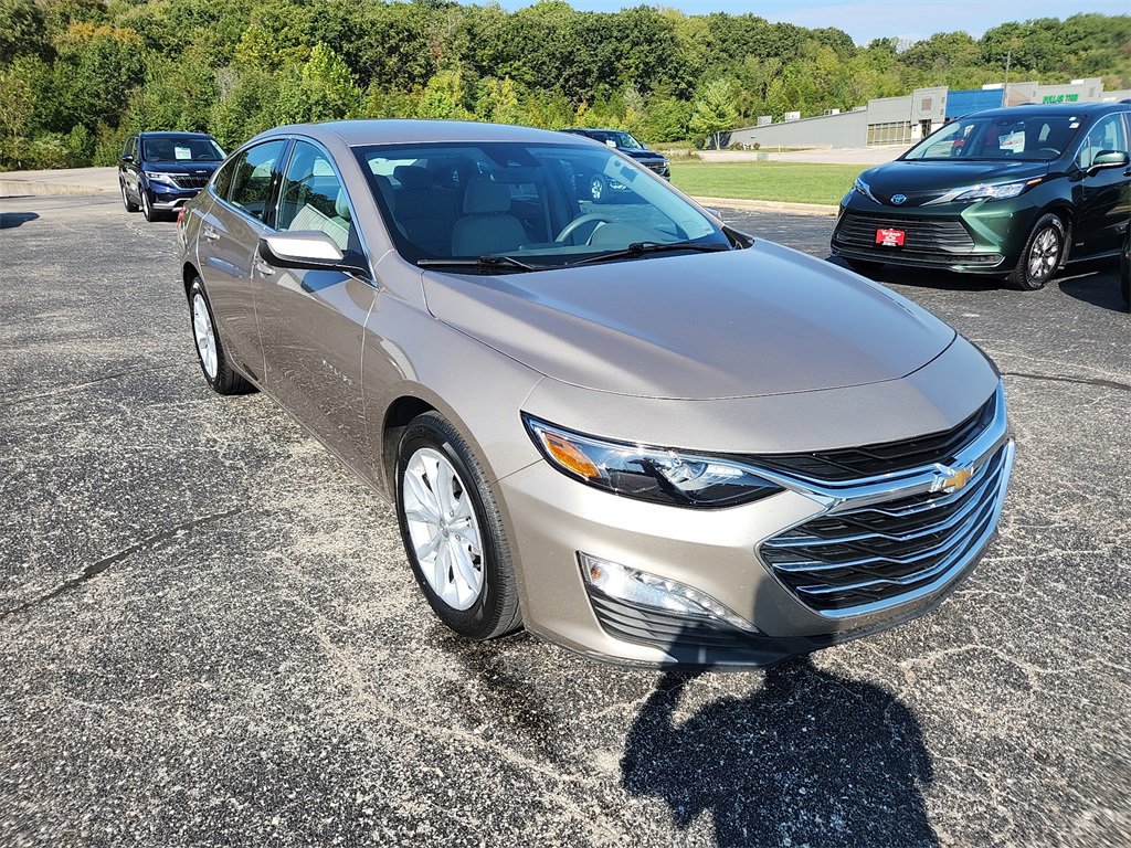 2025 Chevrolet Malibu 1LT photo 2