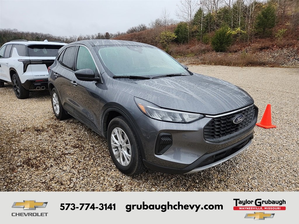 2023 Ford Escape Active's photo