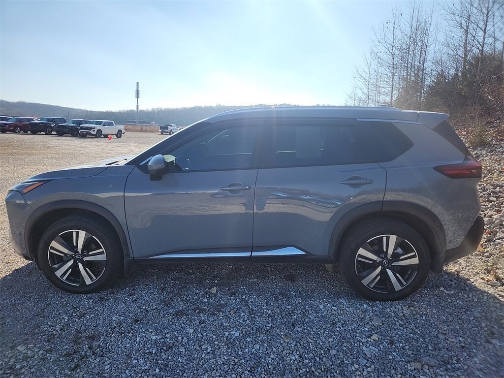 Used 2023 Nissan Rogue SL