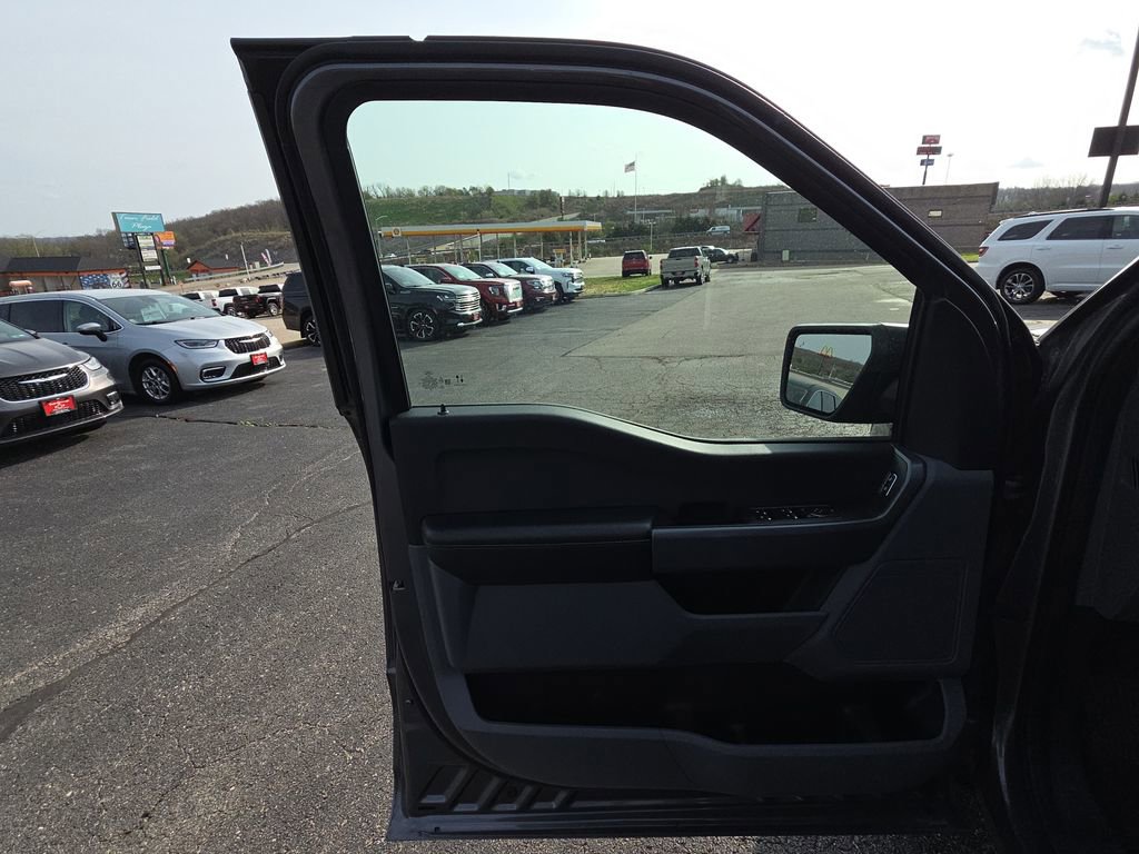 2022 Ford F-150 XL - Photo 13