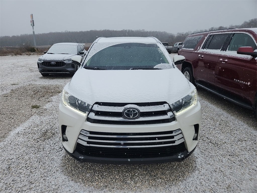 2017 Toyota Highlander Limited Platinum photo 2
