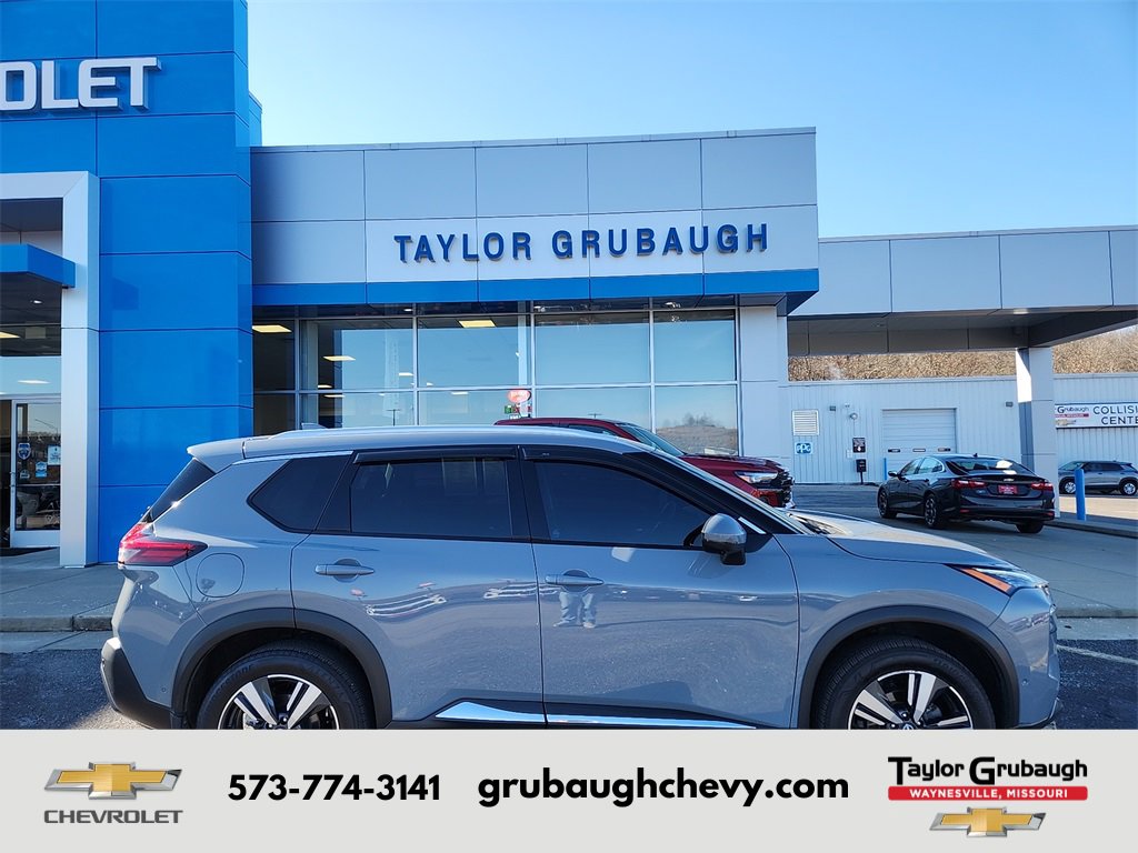 2023 Nissan Rogue SL's photo