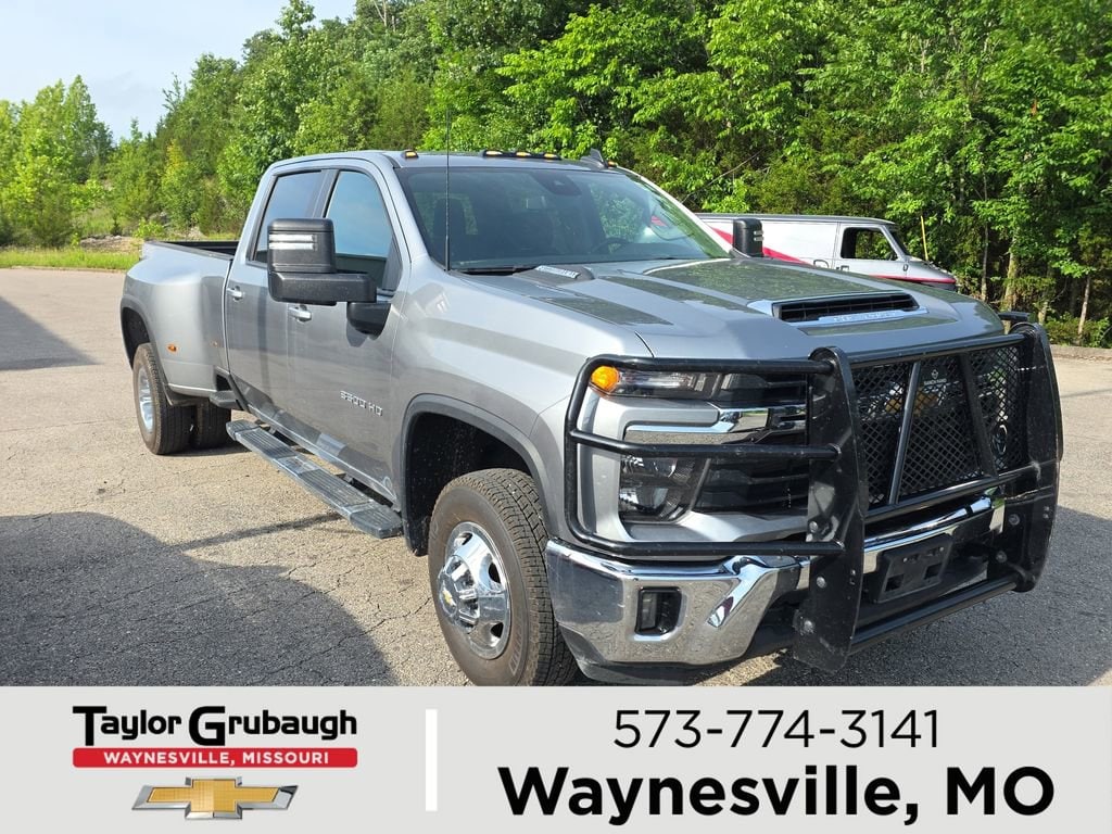 2025 Chevrolet Silverado HD LT 4WD Crew Cab Long Box DRW's photo