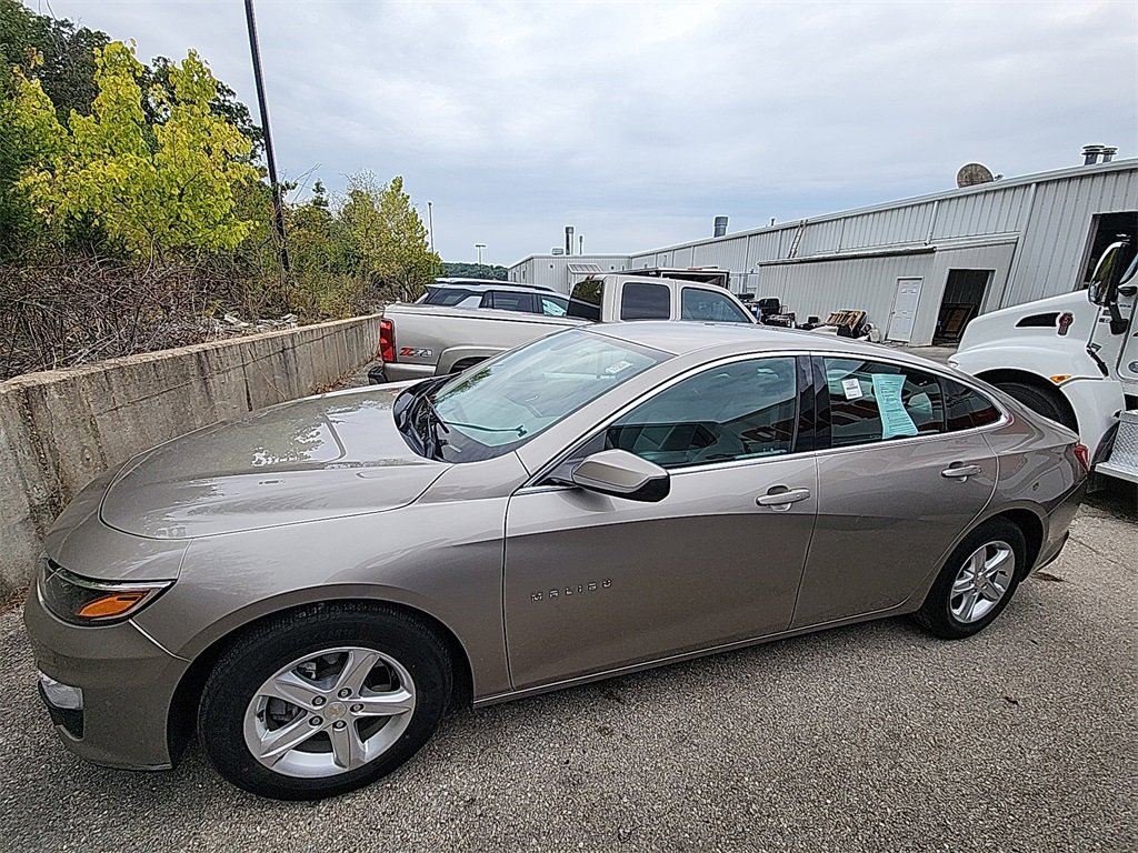 2022 Chevrolet Malibu 1LT photo 4