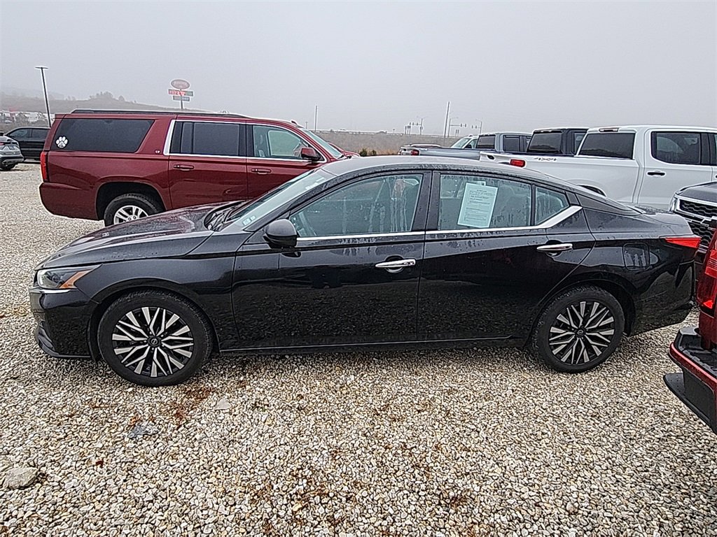 2024 Nissan Altima 2.5 SV photo 3