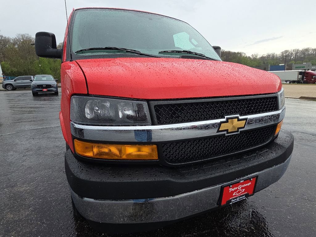 2026 Chevrolet Express Cargo Work Van - Photo 11