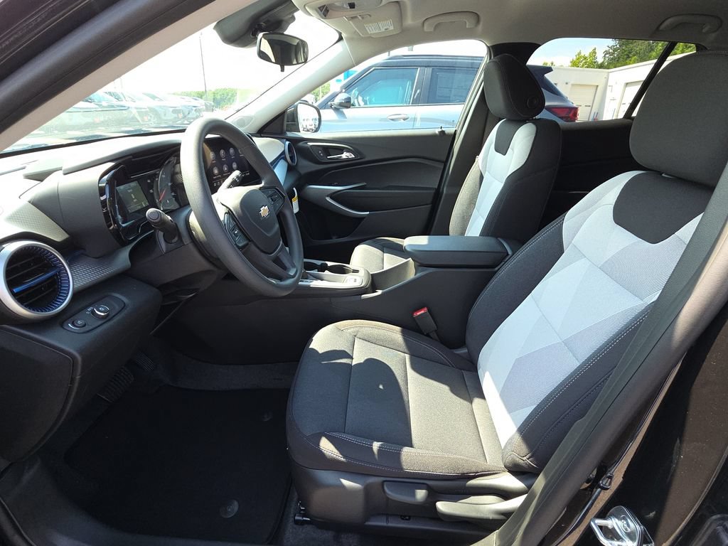 2026 Chevrolet Trax LS - Photo 15