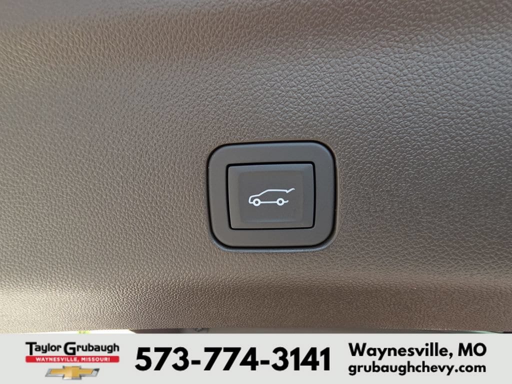 2026 Chevrolet Suburban LT - Photo 35