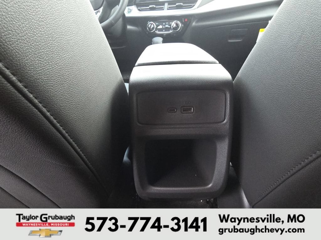 2026 Chevrolet Trax LT - Photo 30