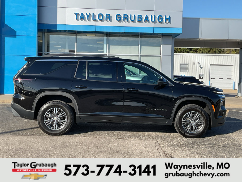 Used 2026 Chevrolet Traverse LT SUV