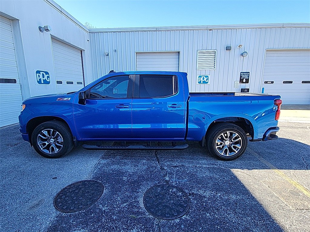 2022 Chevrolet Silverado 1500 RST photo 3