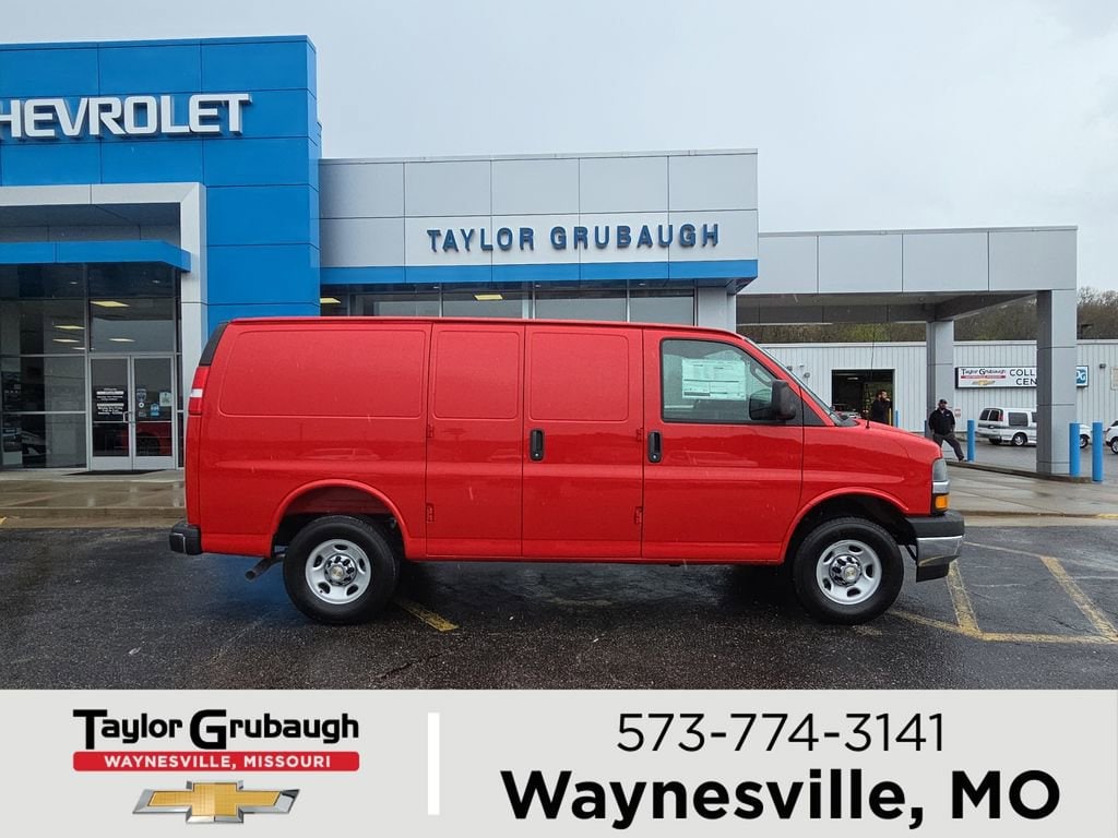 2026 Chevrolet Express 3500 Work Van HD's photo