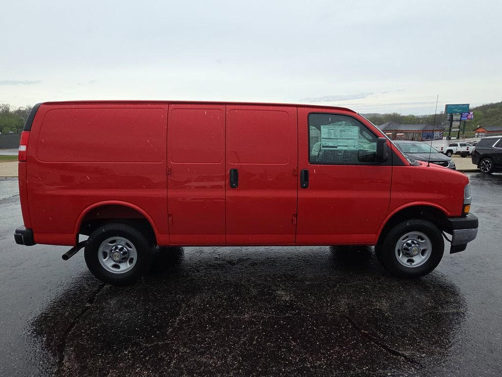 2026 Chevrolet Express Cargo Work Van - Photo 9