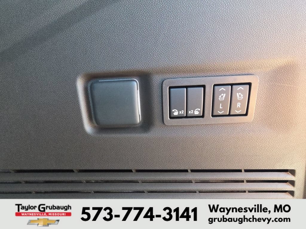 2026 Chevrolet Suburban LT - Photo 34
